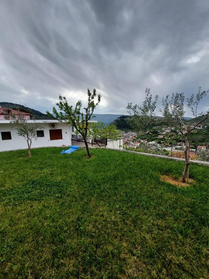 Guest House Gorani Berat Bagian luar foto