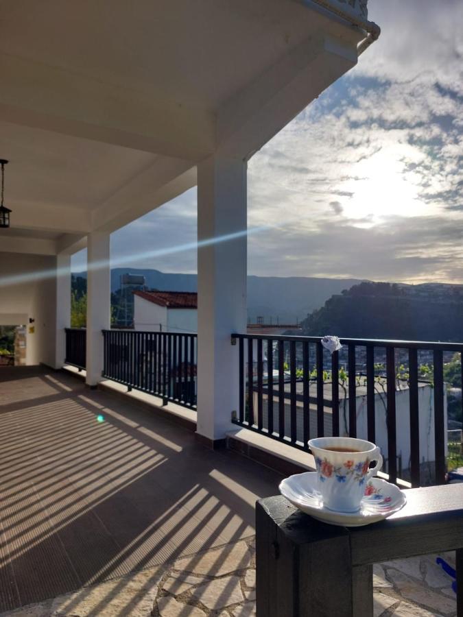 Guest House Gorani Berat Bagian luar foto