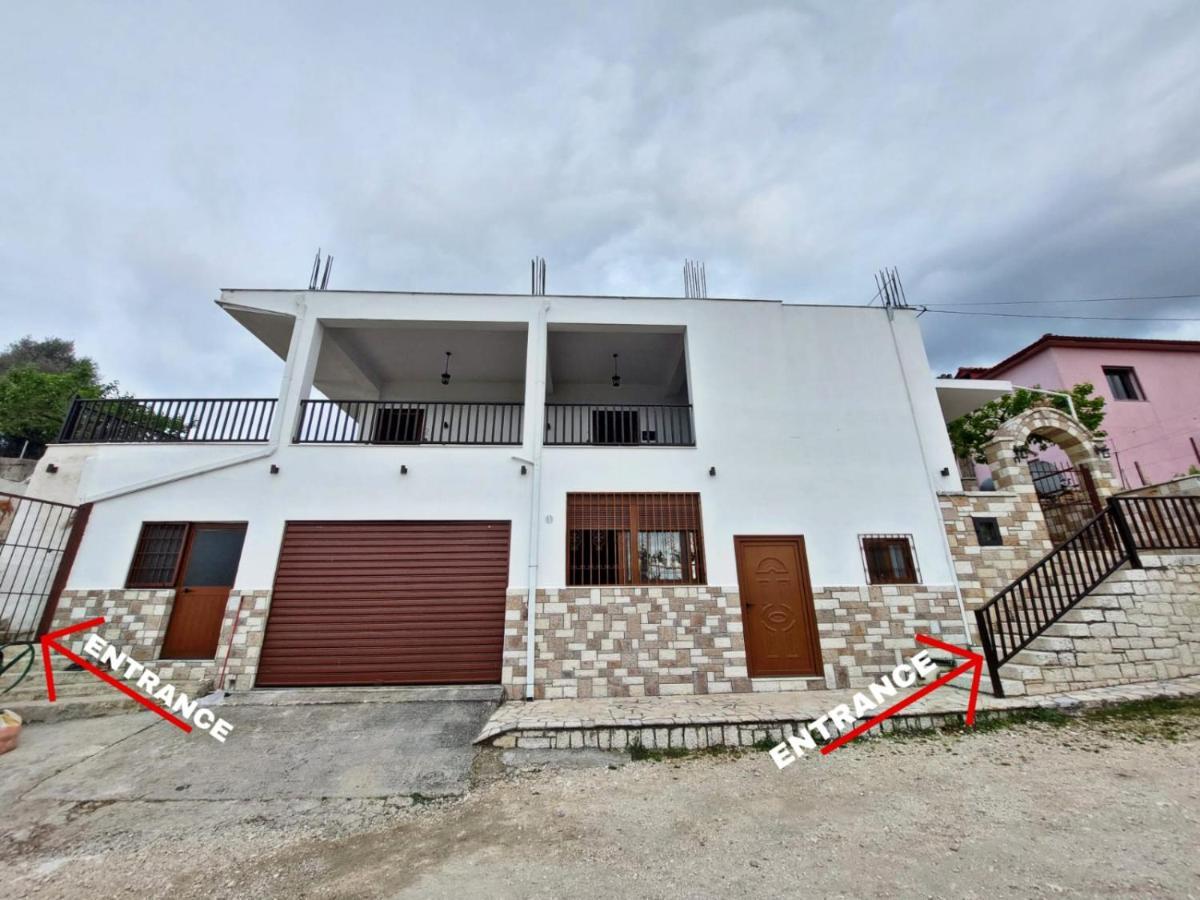 Guest House Gorani Berat Bagian luar foto