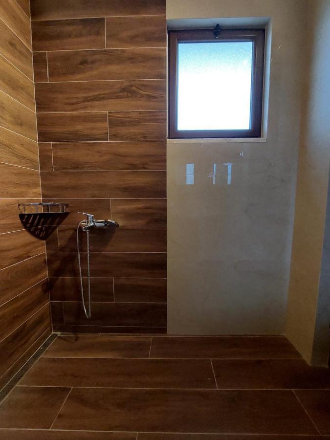 Guest House Gorani Berat Bagian luar foto