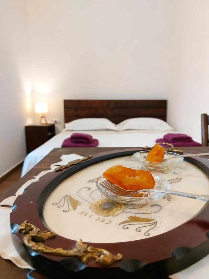 Guest House Gorani Berat Bagian luar foto