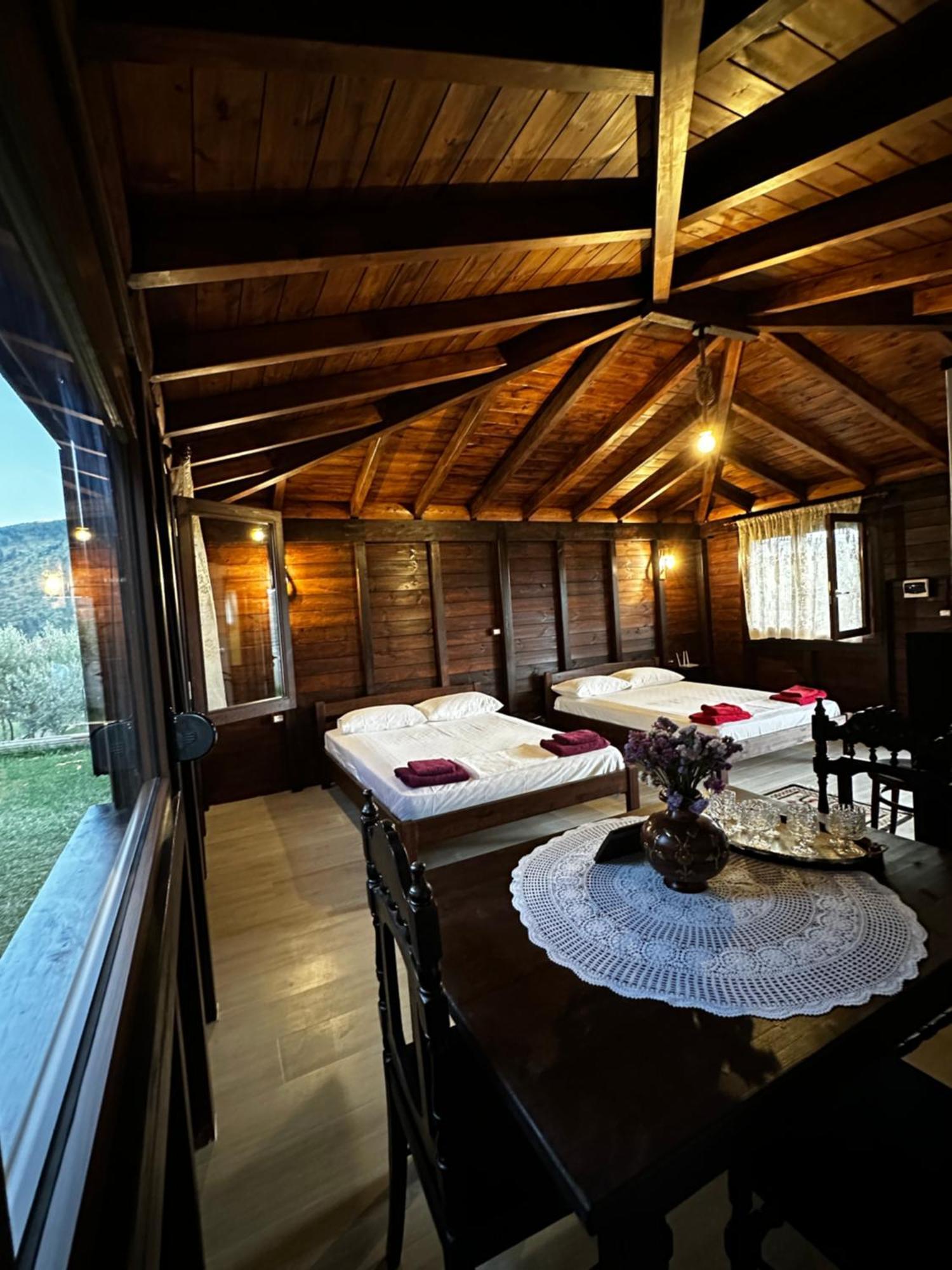Guest House Gorani Berat Bagian luar foto