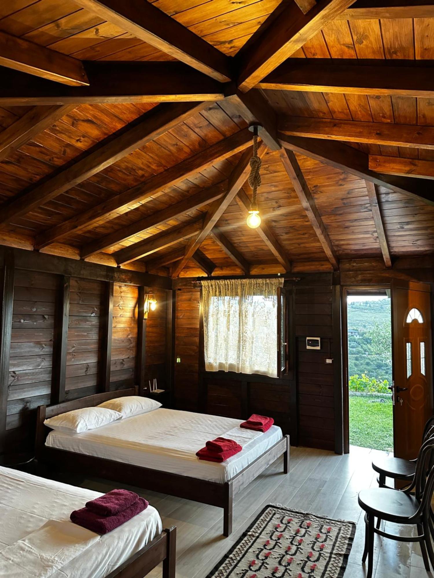 Guest House Gorani Berat Bagian luar foto